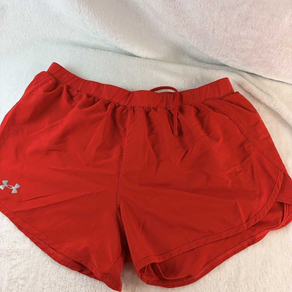Under Armour HeatGear Large Red Running Shorts Loose Fit Activewear Mesh On Side